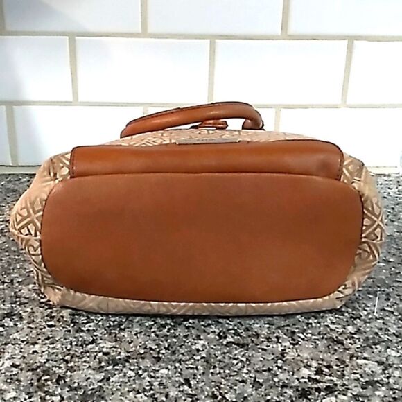 Relic Brown/Tan Logo Hand Bag. - Picture 5 of 11